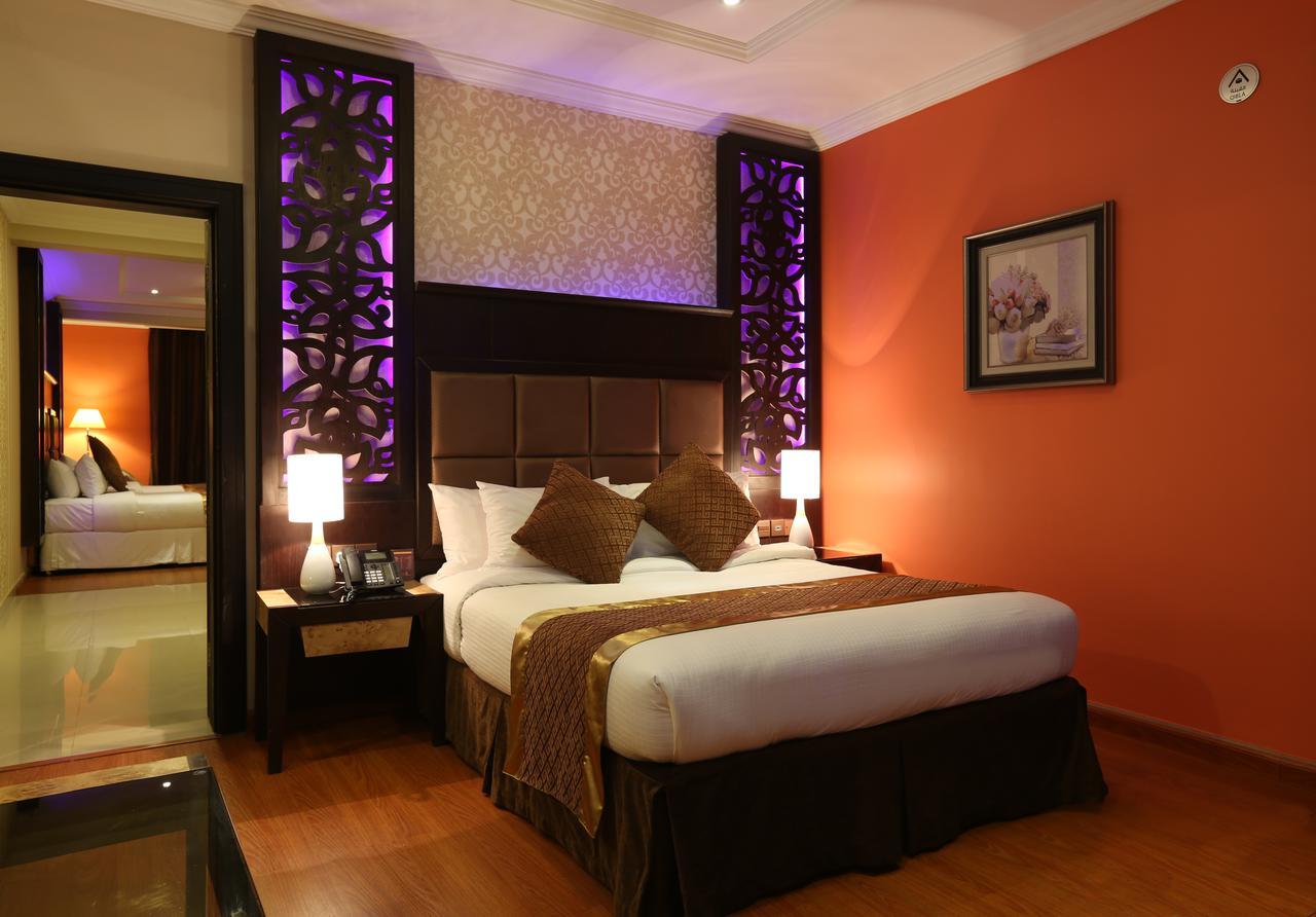 Park Hotel 2*